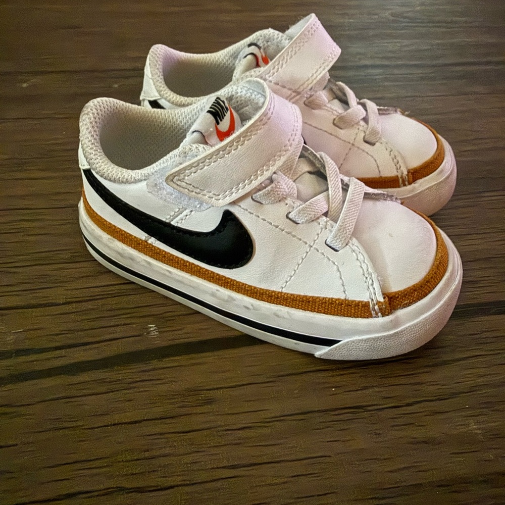 Toddle Nike court legacy size 6c